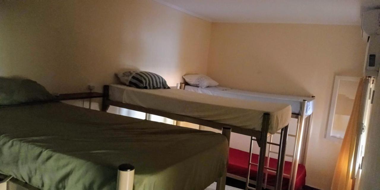 Lavalle Hostel ポサーダス エクステリア 写真
